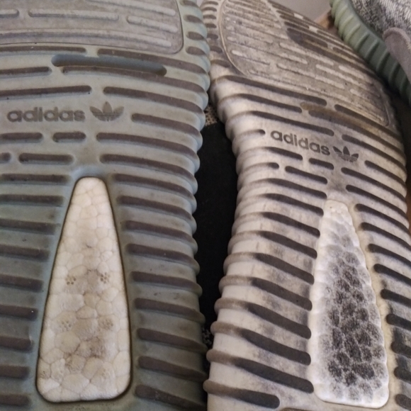 Spot the differences - Picture 2 of 6